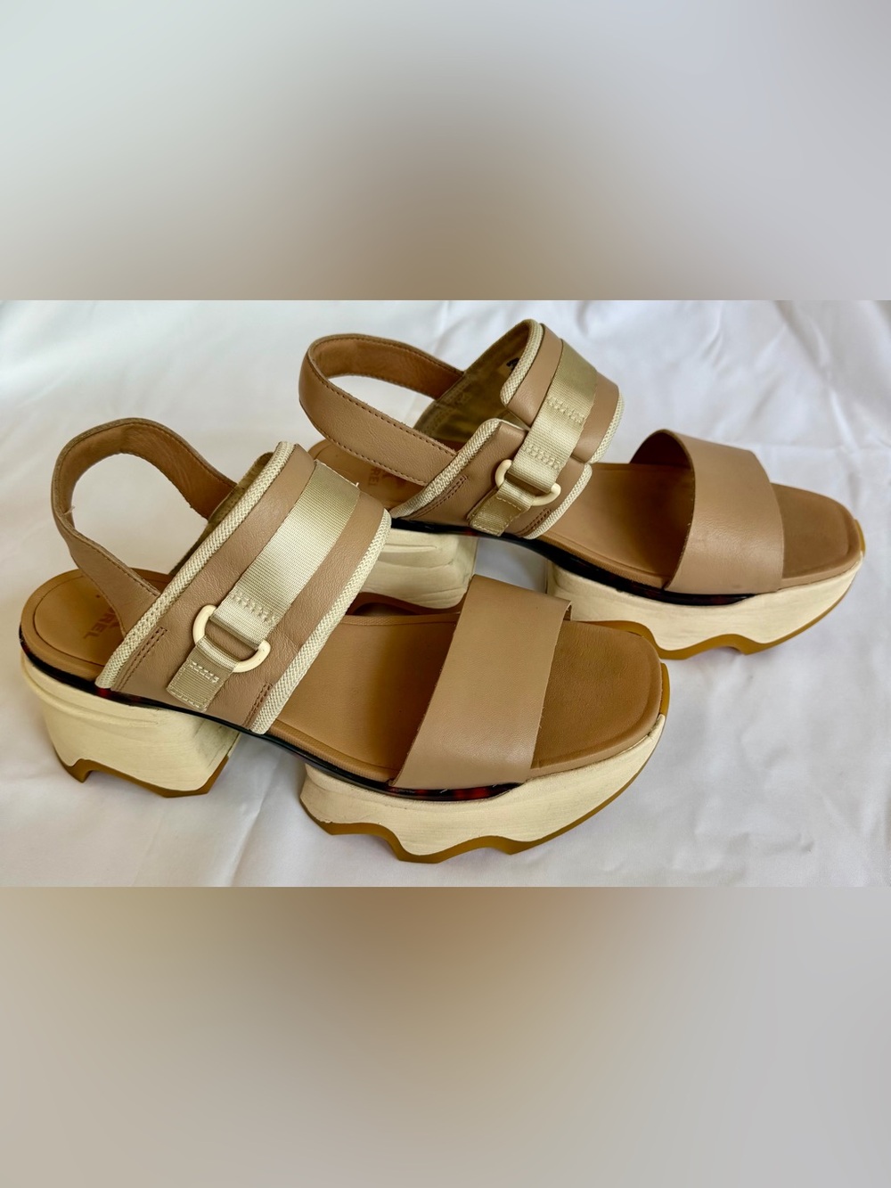 Sorel Kinetic Sandals Womens 10.5 Tan Cream Platform Slingback